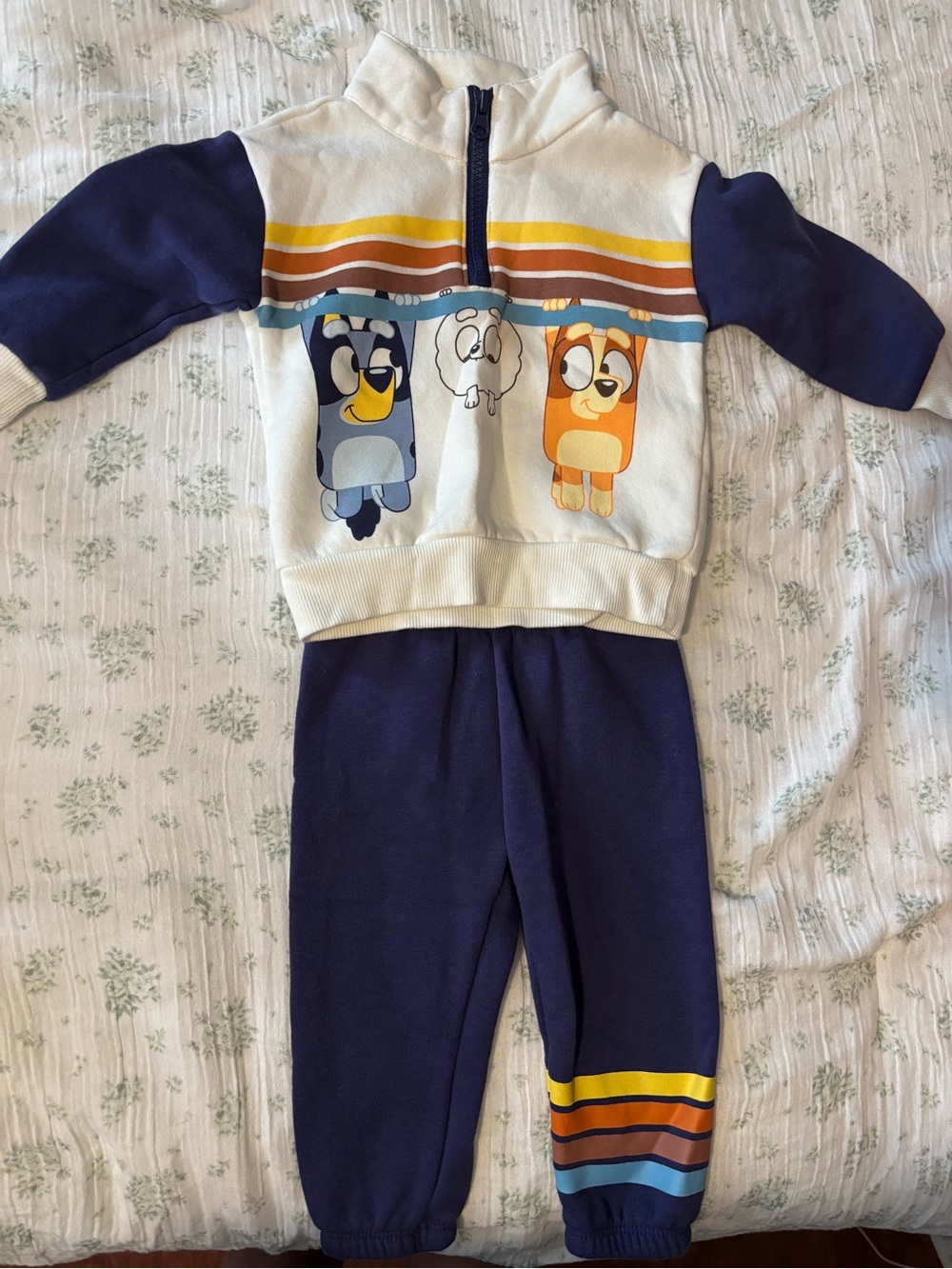 Kids Two-Piece Pullover Set with Bluey Characters - White & Navy
